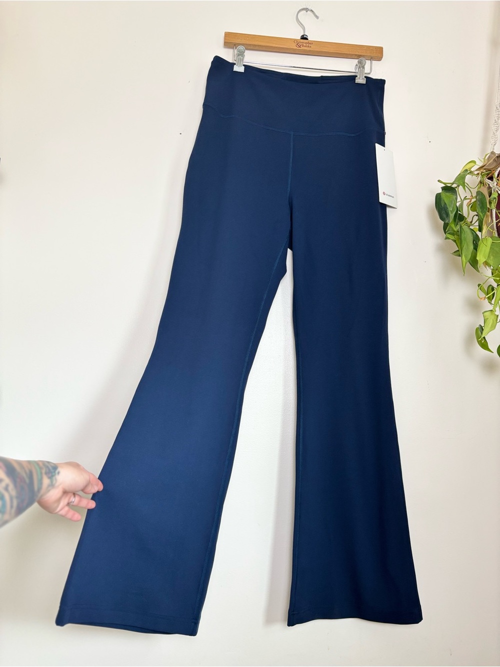 Lululemon Groove Super-High-Rise
Flared Pant Nulu In True Navy - Picture 6 of 10
